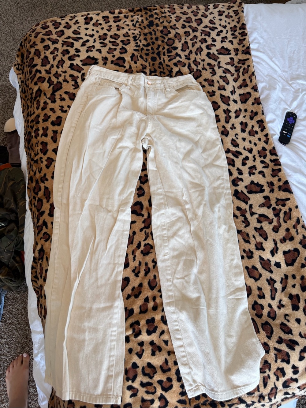 Universal Thread Cream Relaxed Wide-Leg Pants